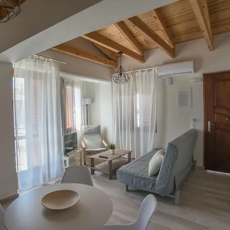 Aelia Apartment
